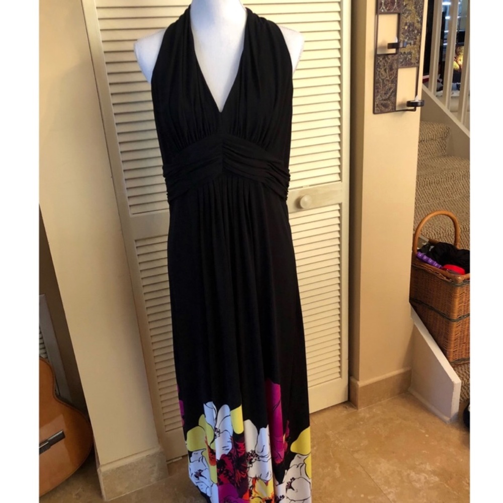 Jones New York black dress with flowers 🌸